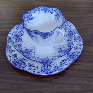 Shelley 3 piece teacup, saucer and desert plate in 'Dainty Blue" England